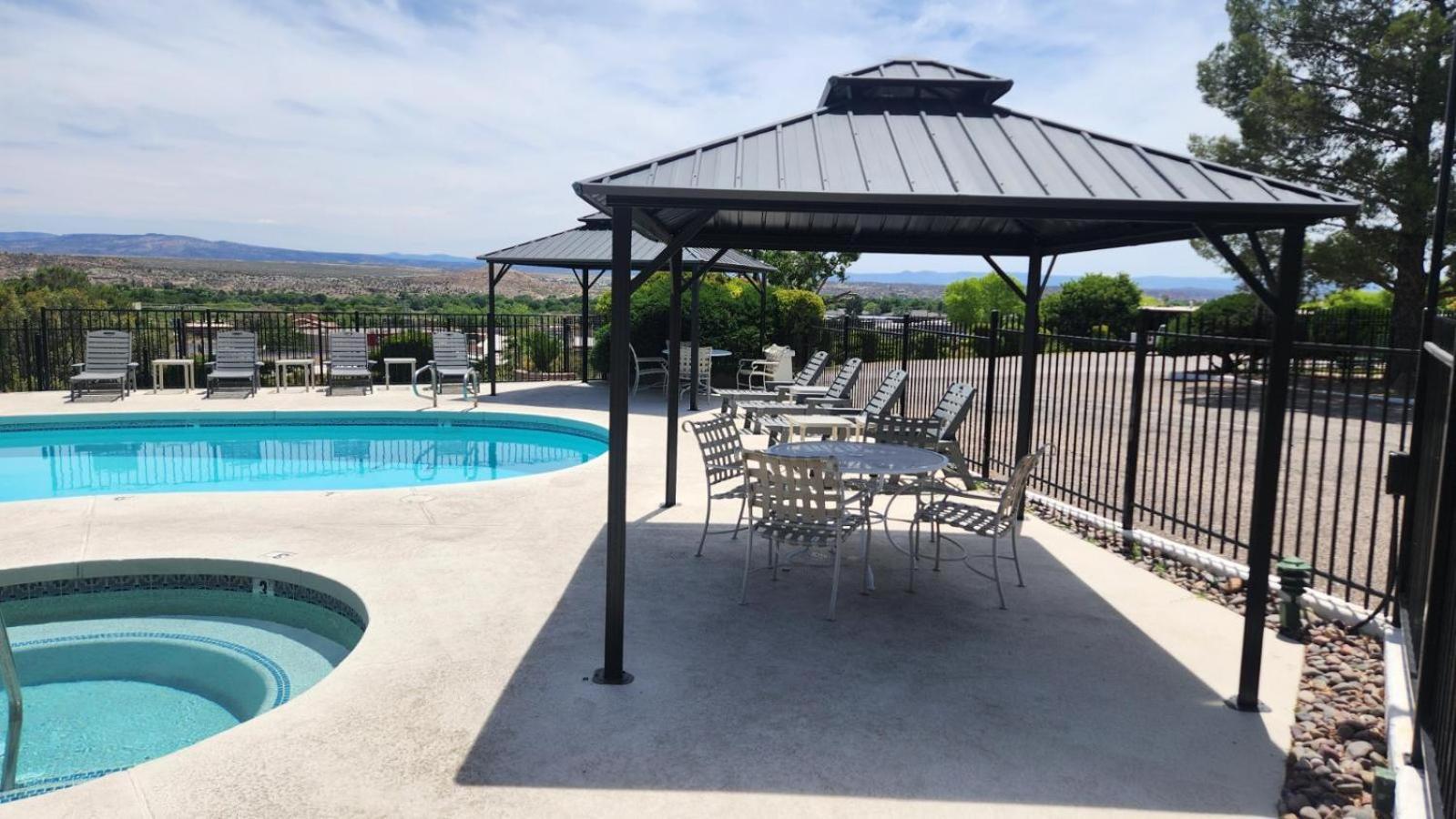 The View Motel Cottonwood Exterior photo
